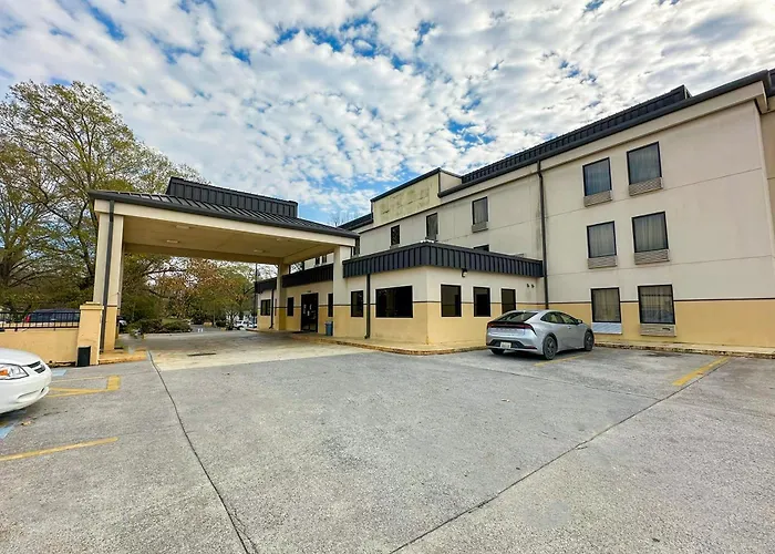 3 star hotels Oyo Rome West Ga