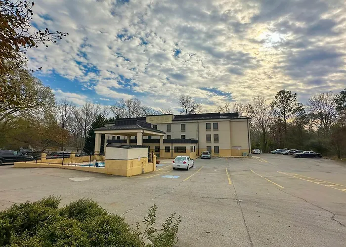 3 star hotels Oyo Rome West Ga