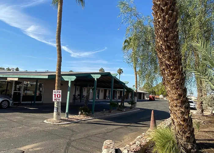 Hotel with view: Oyo Hotel Yuma Az Desert Grove