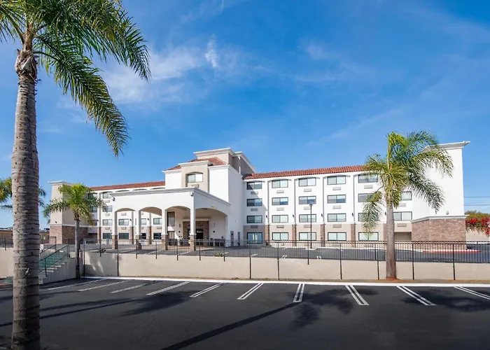 Cheap hotel: Holiday Inn Express San Diego South - National City By Ihg