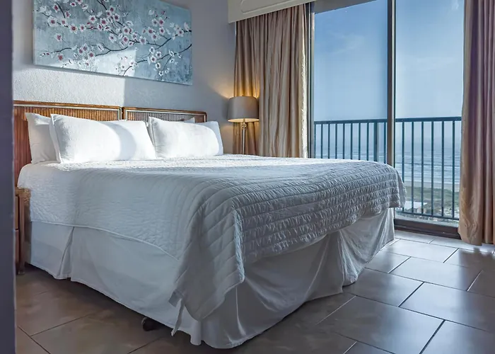 4 star hotel: Isla Grand Beach Resort