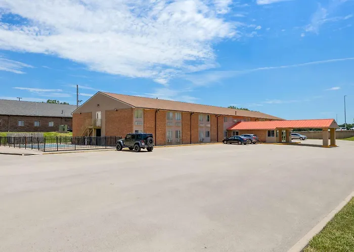 Pet Friendly hotel: Econo Lodge Emporia