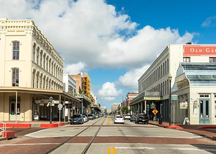 Apartment: Diamond Beach Resort - Lazy River View #419