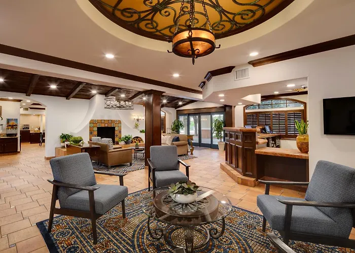 Pet Friendly hotel: Ayres Hotel Redlands - Loma Linda
