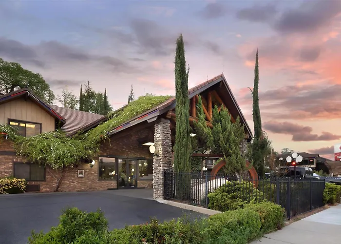 Kid friendly hotel Best Western Plus Yosemite Gateway Inn