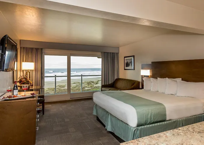 Pet Friendly hotel: Driftwood Shores Resort