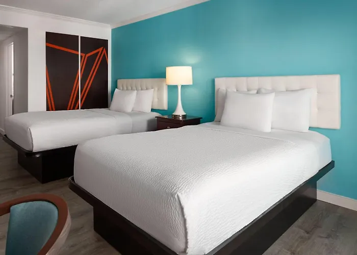 Howard Johnson Plaza By Wyndham Oceanfront