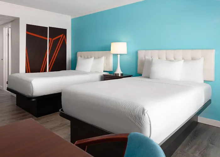 Howard Johnson Plaza By Wyndham Oceanfront