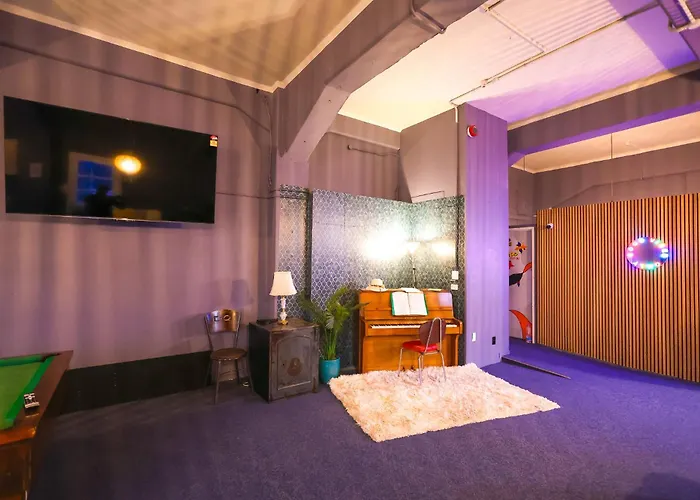 Crashpalace Napier