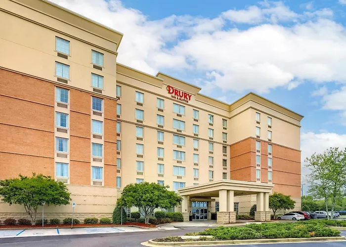 Drury Inn & Suites
