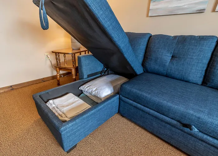 Inn Between The Beaches & Villager