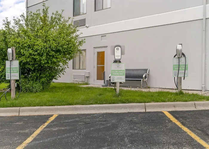 Dog friendly hotels Best Western Port Huron Blue Water Bridge