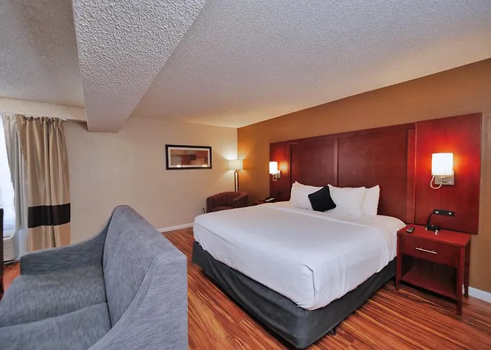 3 star hotel: Red Lion Inn & Suites Auburn