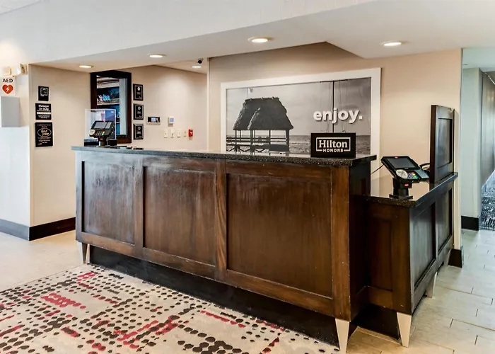 Hampton Inn -University