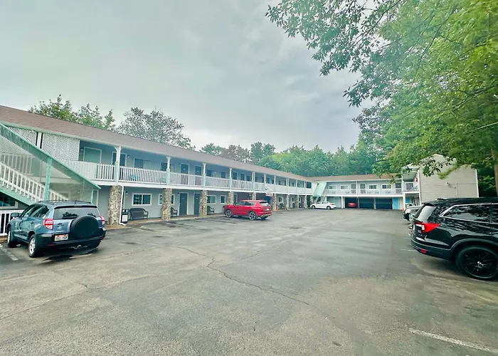 Hampton Motor Inn