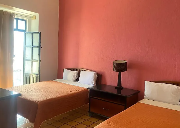 Hostal De Los Reyes