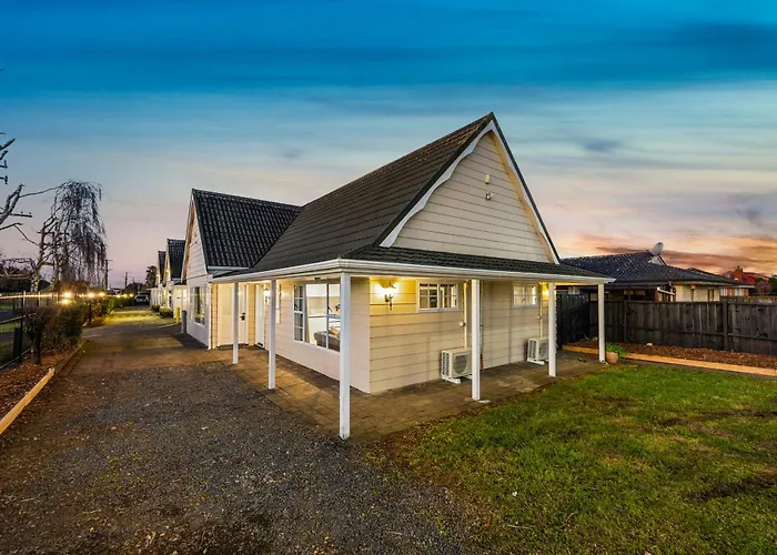 Aroha Motel & Apartments