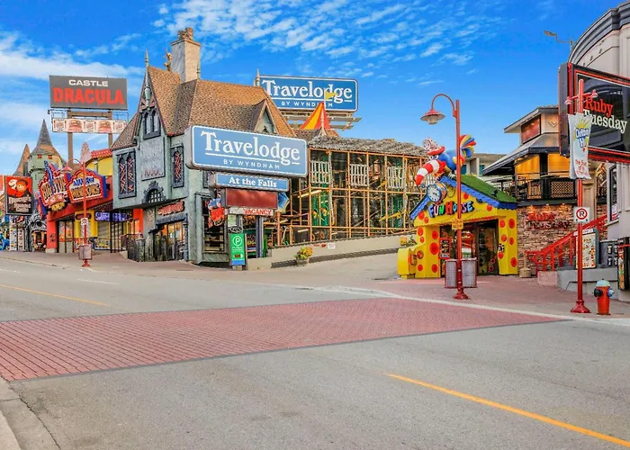 Travelodge By Wyndham At The Falls