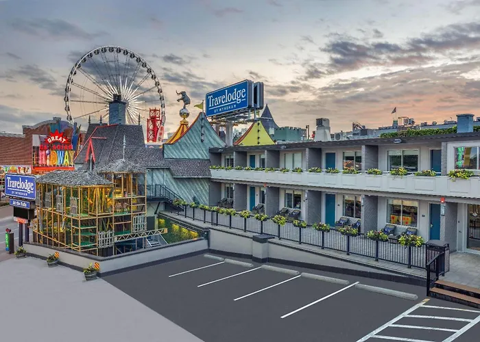Travelodge By Wyndham At The Falls