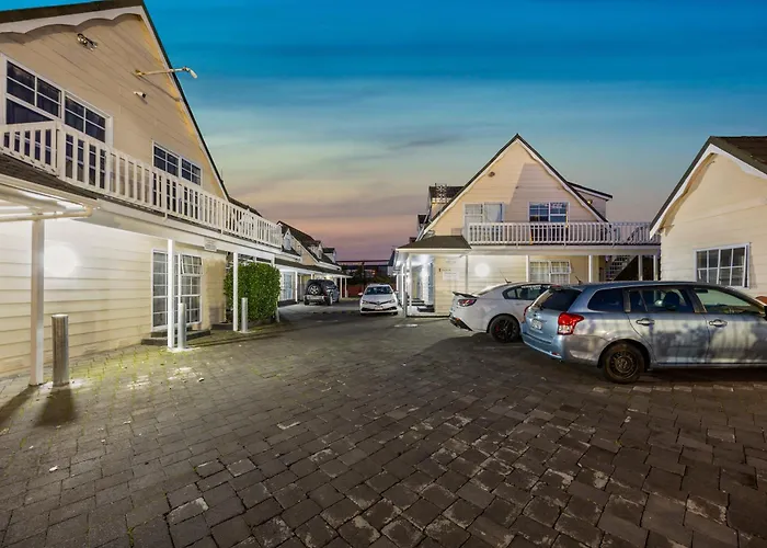 Aroha Motel & Apartments