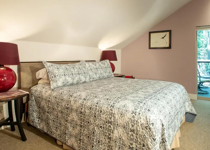 Vacation rental: Harmony Ridge Lodge