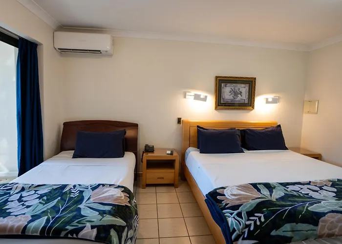 Novena Palms Motel