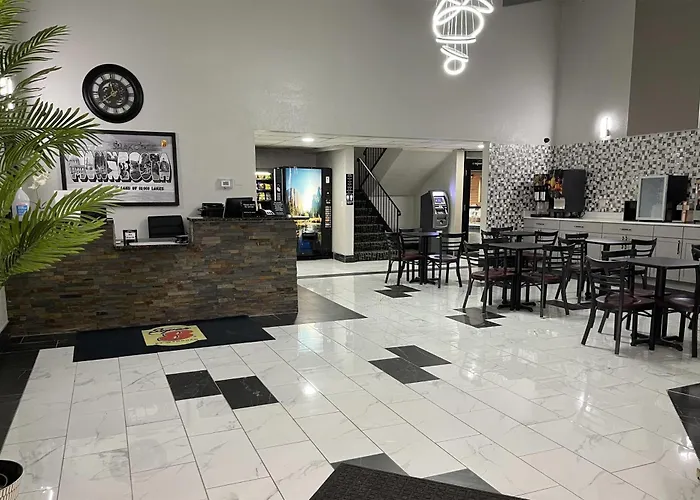 Super 8 By Wyndham Shakopee