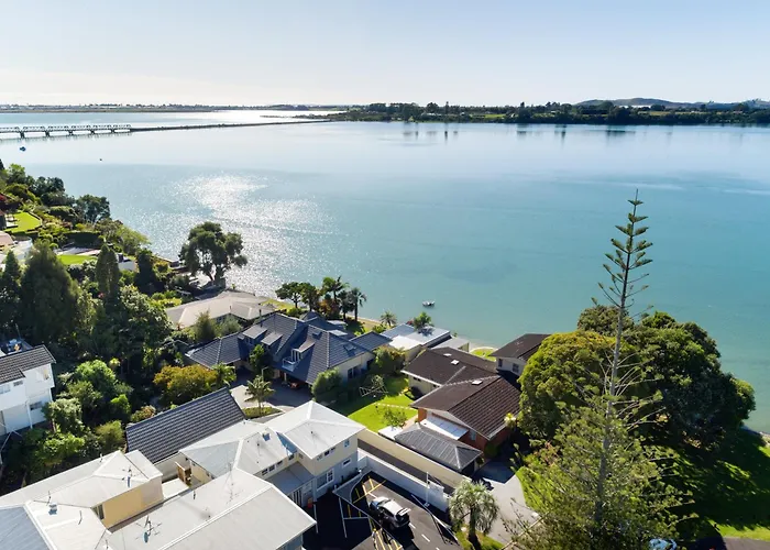 Harbour View Motel And Waterfront Apartments
