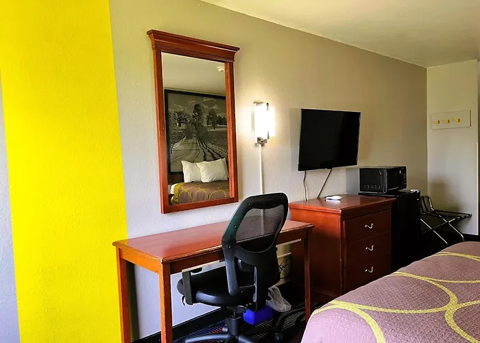 Hotel: Super 8 By Wyndham Vincennes