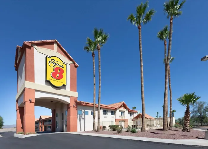 Cheap hotel: Super 8 By Wyndham Tucson/Grant Road Area Az