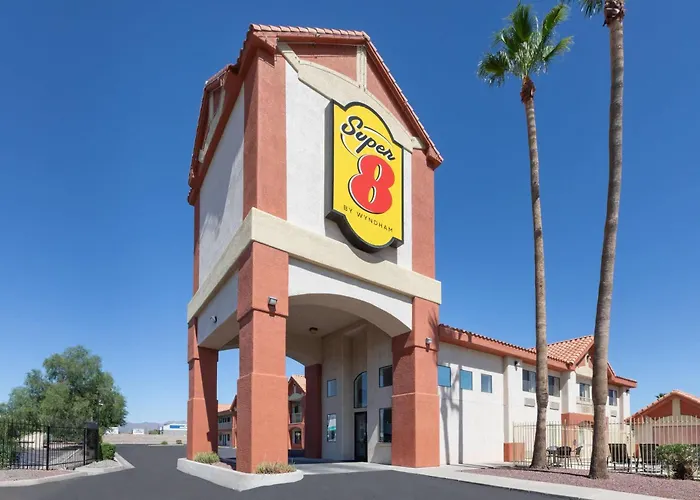 Cheap hotel: Super 8 By Wyndham Tucson/Grant Road Area Az