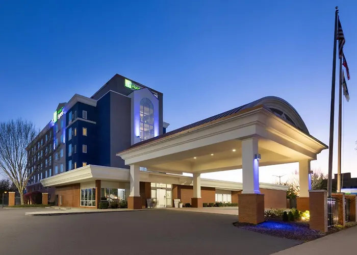 Romantic hotel: Holiday Inn Express Augusta Downtown By Ihg