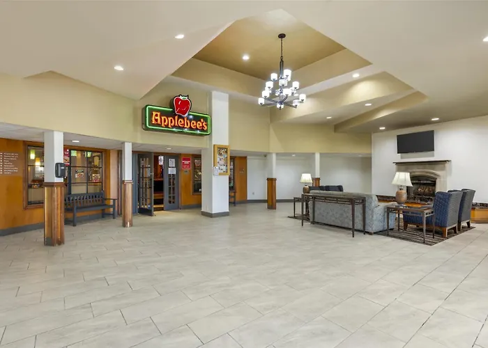 Hotel with view: Best Western Plus York Hotel And Conference Center