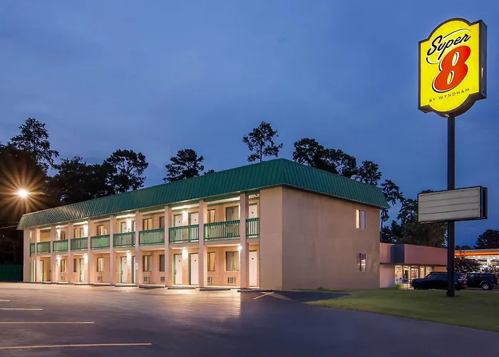 Super 8 By Wyndham Columbia/Ft. Jackson Sc