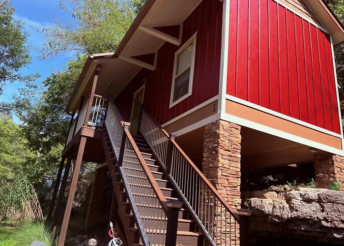 Hotel with view: All Seasons Treehouse Village