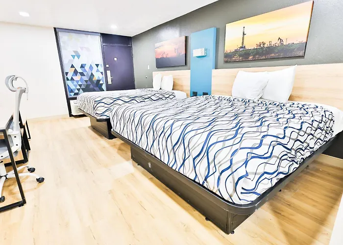 West Texas Inn & Suites With Kitchenette