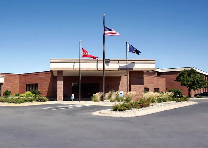 Cheap hotel: Salina Ambassador Hotel & Conference Center