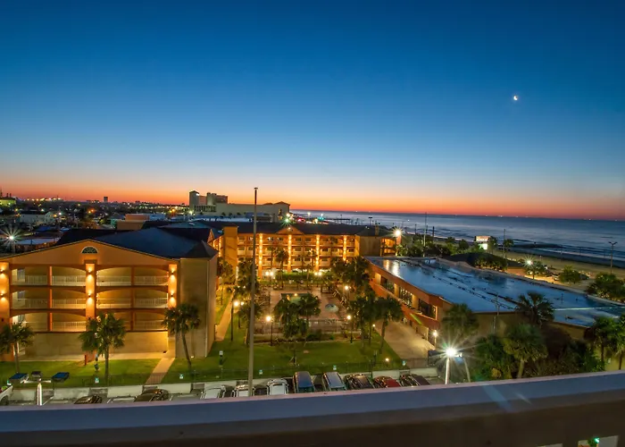 Cheap hotels Clarion Pointe Galveston - Beachfront