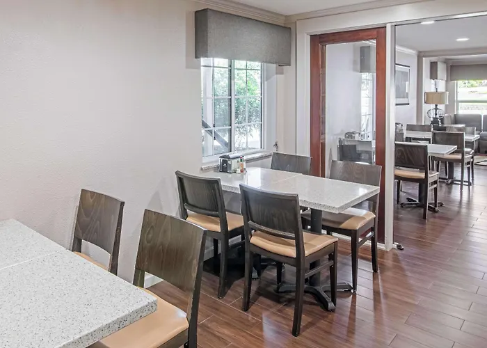 Best Western Skyline Motor Lodge