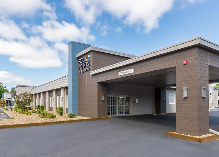 Сity center hotels Four Points By Sheraton Eastham Cape Cod
