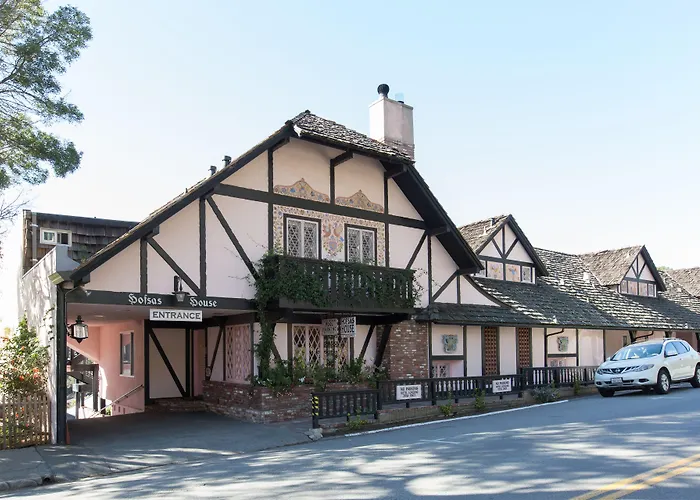  Hofsas House