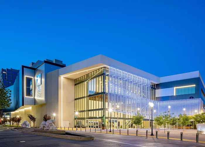 Luxury hotel only: Hyatt Regency Sacramento