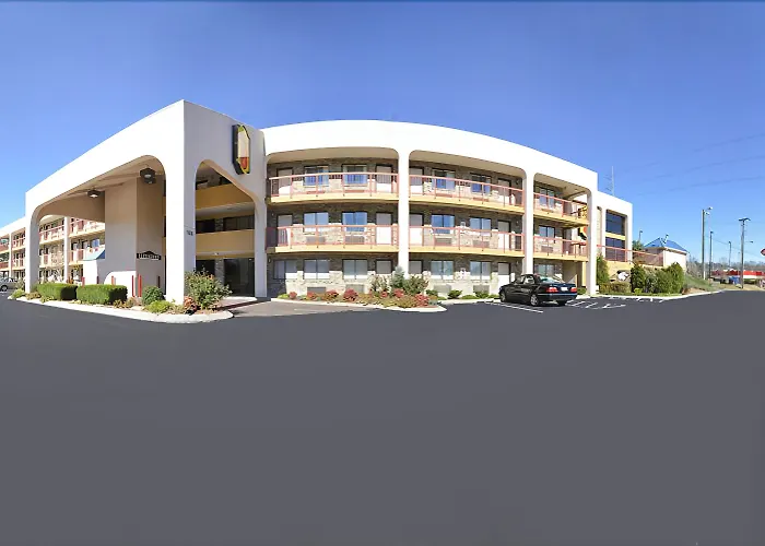 Super 8 By Wyndham Hermitage Nashville
