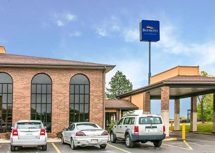 Baymont By Wyndham Flint Airport North