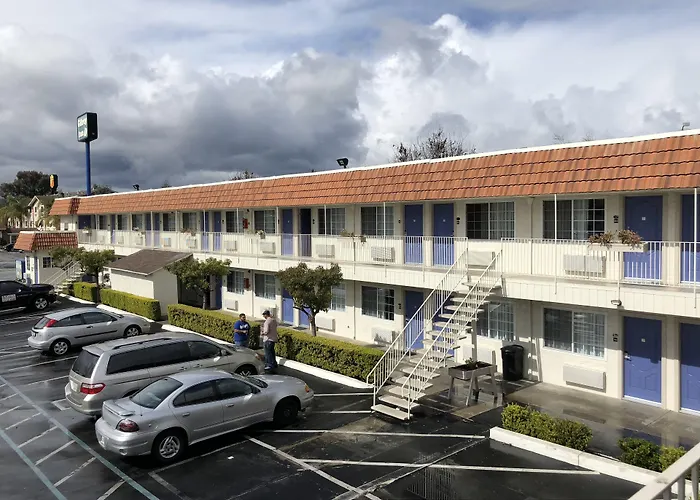 Family Hotel: Gilroy Inn