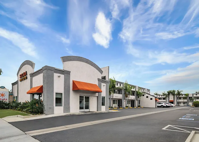 Solara Inn And Suites