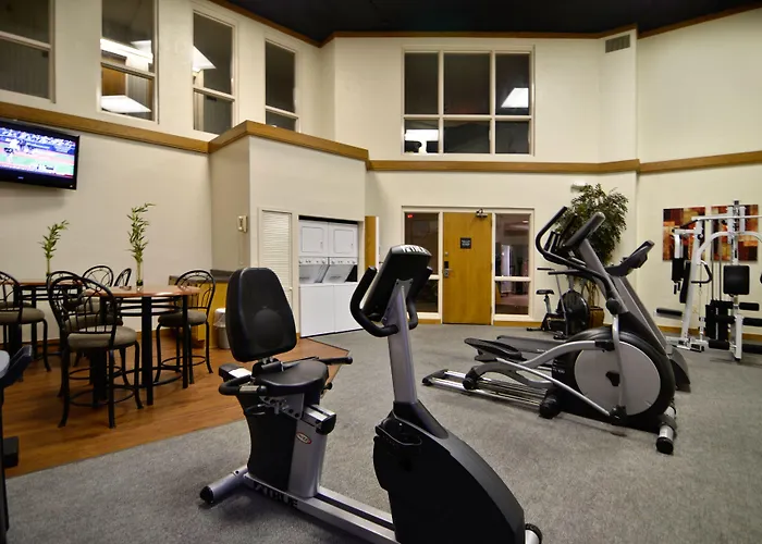 Greenstay & Suites Central