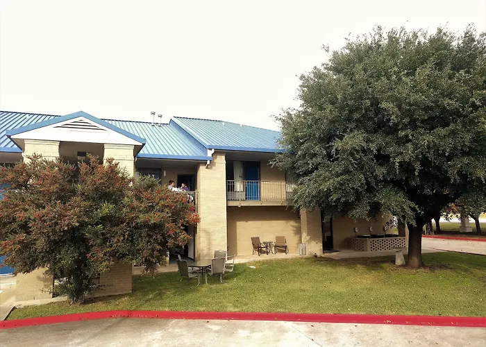 Pet Friendly hotel: Days Inn By Wyndham Killeen Fort Hood