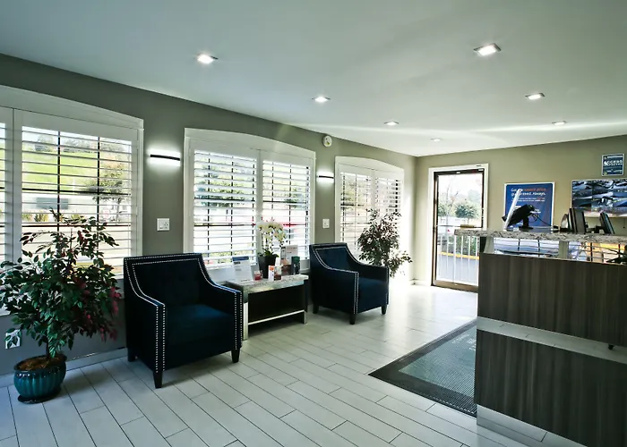 Bay Area Inn & Suites