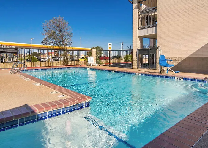 Quality Inn & Suites Weatherford